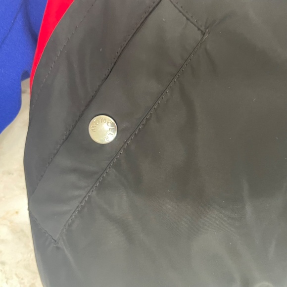 MONCLER Reversible Puffer {4T} Toddler Black & Red White Blue - Picture 14 of 16